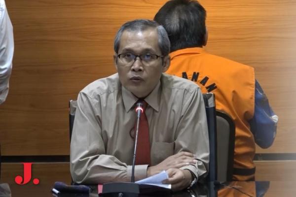 Wakil Ketua KPK, Alexander Marwata mengatakan, pemotongan anggaran bansos covid-19 yang menjerat Menteri Sosial, Juliari P Batubara itu diduga dari Rp300 ribu menjadi Rp200 ribu per paket.