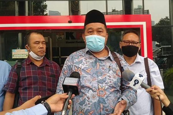 KPK menyebut ada pihak yang menghilangkan barang bukti saat tim lembaga antirasuah menggeledah kantor PT Jhonlin Baratama.