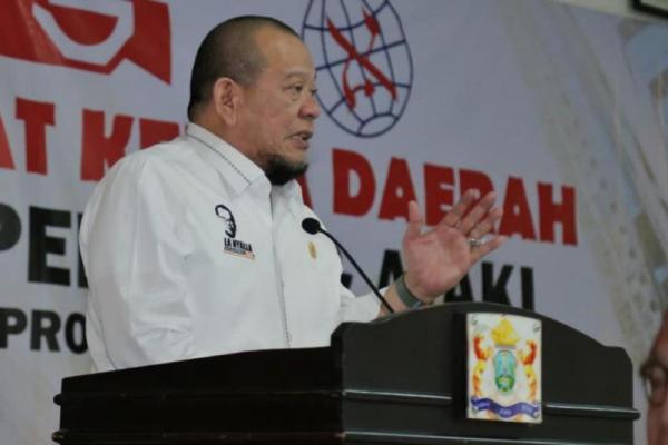 Ketua DPD RI, AA LaNyalla Mahmud Mattalitti mendukung rencana pemerintah membangun sentra budi daya rumput laut di Indonesia Timur.