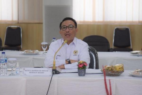 Ketua Komisi III DPR RI Herman Herry mengapresiasi kinerja Polda Sulawesi Utara (Sulut) dalam mencegah penyebaran Covid-19 dan menjaga Kamtibnas menjelang pelaksanaan Pilkada serentak 2020.