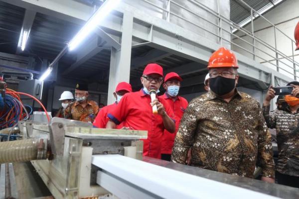 Bambang PS Brodjonegoro mendorong pengembangan konstruksi rumah tahan bencana.