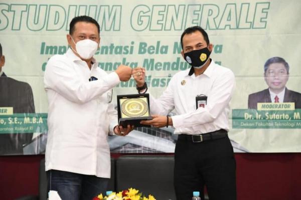 Ketua MPR RI Bambang Soesatyo mengingatkan setidaknya ada tiga tantangan Indonesia sebagai `center of gravity` komunitas global.