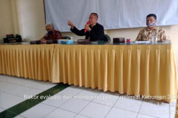 Petani milenial Kabupaten Kebumen harus bisa menjadi cikal bakal wirausahawan sukses dan maju di bidang pertanian. 