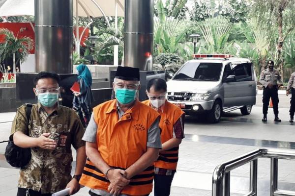 KPK juga memperpanjang masa tahanan kepada Recky Suhartono Godiman (RSG) selaku Komisaris Utama PT Alfa Berdikari Group/orang kepercayaan Wenny; Direktur PT Raja Muda Indonesia Hengky Thiono (HTO).