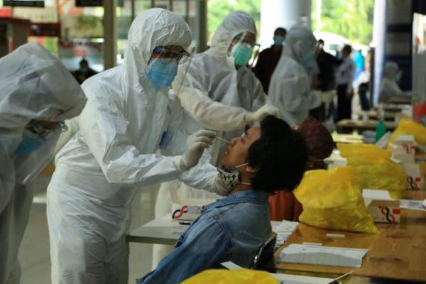 kenaikan 46 persen dalam kasus baru minggu lalu di wilayah Pasifik Barat WHO, di mana 3,9 juta infeksi tercatat.