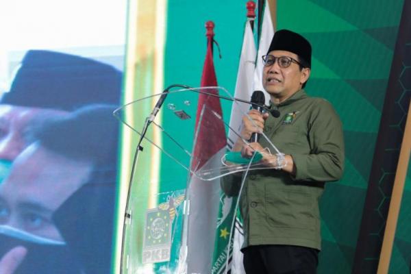 Gus Halim dalam masa baktinya kali ini ditemani oleh Anik Maslachah sebagai Sekretaris dan Fauzan Fuadi sebagai Bendahara.