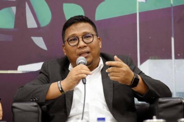 Anggota Komisi V DPR RI Irwan merealisasikan hasil aspirasi berupa program padat karya tunai `Kota Tanpa Kumuh` (Kotaku) tahun 2021 yang mulai berjalan di Bontang, Kalimantan Timur.