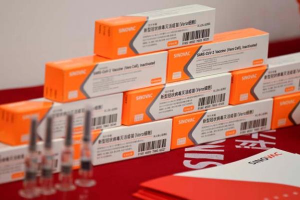 Badan kesehatan PBB menandatangani vaksin dua dosis CoronaVac dari perusahaan yang berbasis di Beijing, Sinovac, yang sudah digunakan di beberapa negara di seluruh dunia.