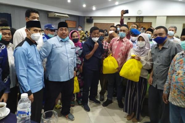 Kegiatan yang dikemas dalam acara Silaturahim Tokoh Pemuda/OKP Tingkat Nasional tersebut diprakarsai oleh DPP BKPRMI dilanjutkan dengan pemberian bingkisan kepada 500 kaum duafa