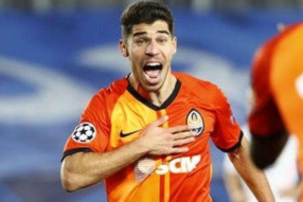 Pemain sayap Shakhtar Donetsk Manor Solomon dikabarkan ingin pindah ke Arsenal pada jendela transfer Januari