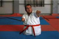 Pria Gaza Dengan Disabilitas Menaklukkan Karate