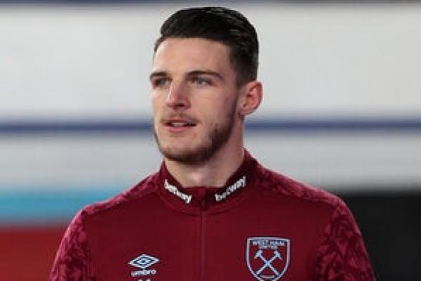 West Ham United dilaporkan bersiap untuk menawarkan Declan Rice kesepakatan yang menguntungkan di Stadion London