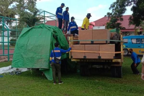 Kementerian Pendidikan dan Kebudayaan menyalurkan bantuan bagi korban banjir di Provinsi Kalimantan Selatan (Kalsel), pada Kamis (20/1).