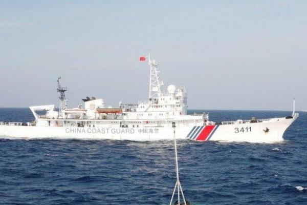 China memiliki sengketa kedaulatan maritim dengan Jepang di Laut China Timur dan dengan beberapa negara Asia Tenggara di Laut China Selatan.