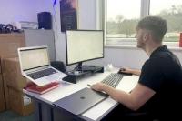 Pekerja Salon Rambut Menjadi Jutawan dengan Bisnis yang Dimulai Semasa Lockdown