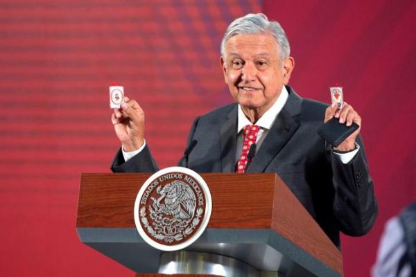 Lopez Obrador, yang menuai krtikan karena penanganannya terhadap pandemi.