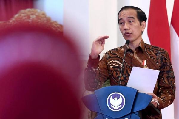 Jokowi memperkenalkan jajaran Direktur Ina yang terdiri dari Ridha Wirakusumah sebagai ketua dewan direktur