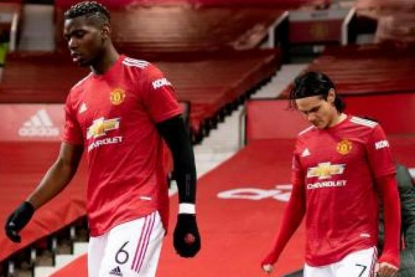 Manchester United harus menelan pil pahit gagal mengambil alih puncak klasemen dari Manchester City usai kalah dari tim juru kunci, Sheffield United,