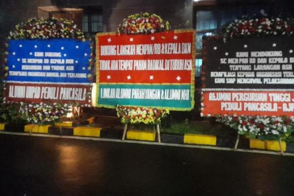 Langkah tegas Menteri PAN RB melarang ASN berafiliasi ormas terlarang diapresiasi persatuan alumni ini.