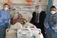 Pasangan Lansia Menikah di Bangsal Covid Rumah Sakit Coventry