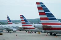CEO American Airlines Terpaksa Bersiap Harus Cutikan Karyawannya untuk Hindari PHK