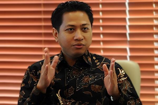 Rektor Universitas Paramadina sekaligus Guru Besar FEB Universitas Indonesia (UI) Firmanzah dikabarkan meninggal dunia.