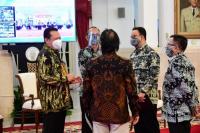 Ketua MPR Apresiasi Presiden Jokowi Tempatkan Wartawan Penerima Utama Vaksinasi Covid-19
