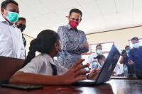 Mendikbud Persilakan Sekolah di Papua Belajar Tatap Muka