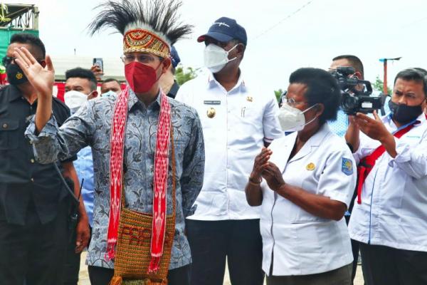 Menteri Pendidikan dan Kebudayaan (Mendikbud) Nadiem Anwar Makarim menyebut masih banyak pemerintah daerah (pemda), yang belum mengajukan formasi guru pegawai pemerintah dengan perjanjian kerja (PPPK).