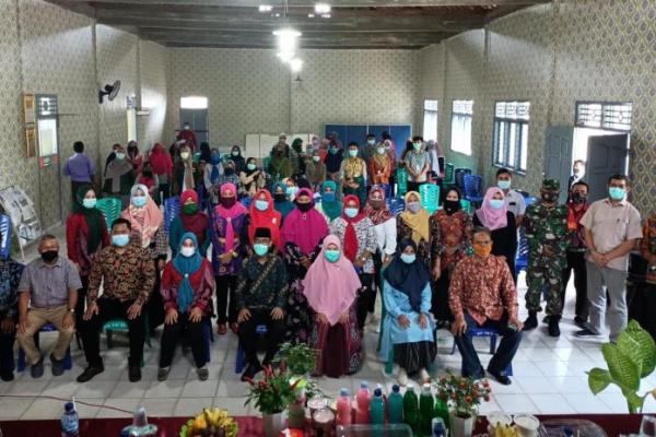 Anggota Komite IV DPD RI, Abdul Hakim melaksanakan kunjungan dan temu warga dalam dialog dan penyerapan aspirasi masyarakat dan daerah dalam masa reses di  Balai Desa Rejomulyo, Lampung Selatan, kemarin. 