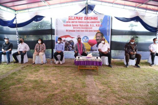 Menurut Billy, Mendikbud telah memanifestasikan instruksi Presiden Jokowi terkait program pembangunan sumber daya manusia (SDM) Papua.