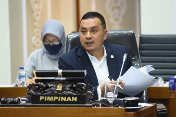 Wakil Ketua Baleg DPR RI Willy Aditya menilai rencana pemerintah yang akan mengkaji ulang Undang-Undang Nomor 19 Tahun 2016 tentang Perubahan atas UU ITE adalah rencana yang tepat.