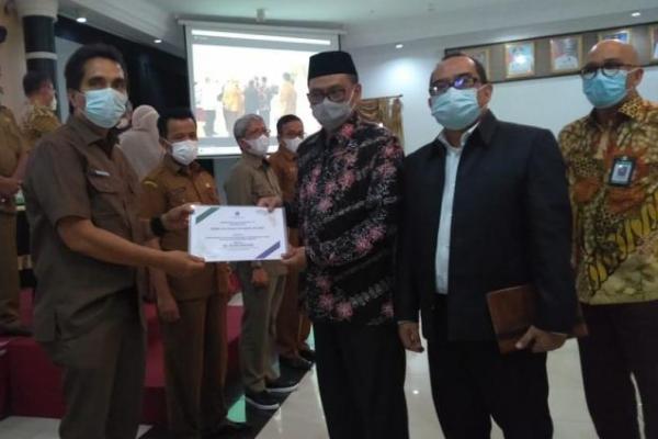 Perpustakaan Nasional (Perpusnas) RI menyalurkan Dana Alokasi Khusus (DAK) fisik bidang perpustakaan untuk dinas perpustakaan provinsi/kabupaten/kota di wilayah Sumatera Barat.