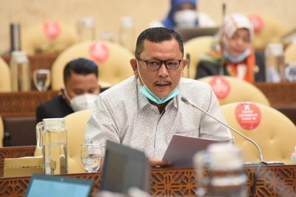 Anggota Komisi IV DPR RI Irmawan memastikan, pihaknya akan mengevaluasi keinginan para petani dan pedagang pupuk terkait pendistribusian pupuk bersubsidi.