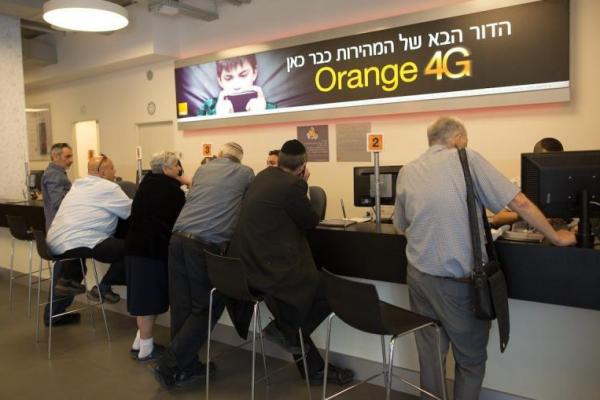 Otoritas Palestina (PA) mengutuk keputusan Tel Aviv yang mengizinkan perusahaan seluler Israel untuk memperluas layanan 4G mereka hingga 95 persen dari wilayah Tepi Barat 