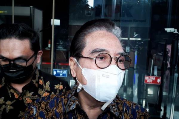 Kode tiga jari itu diungkap mantan pejabat pembuat komitme (PPK) Kementerian Sosial saat bersaksi di Pengadilan Negeri Tipikor Jakarta Pusat.