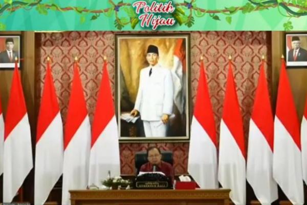 Perpaduan kearifan lokal Bali yang dikombinasikan dengan ideologi partai.