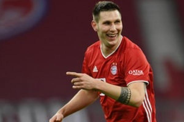 Raksasa Liga Inggris, Chelsea dikabarkan telah mengajukan tawaran untuk bek Bayern Munich Niklas Sule.