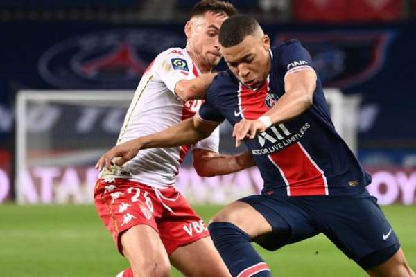 Antonetti menyarankan Mbappe menjadi sosok yang lebih rendah hati agar bisa dihormati, sebagai tanggapan atas perilaku penyerang asal Prancis mendorong pemain lawan.