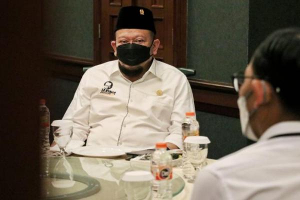 Ketua DPD RI, AA LaNyalla Mahmud Mattalitti berharap, Bank Syariah Indonesia dapat mengambil peran dengan membantu keringanan pembiayaan pada sektor perdagangan.