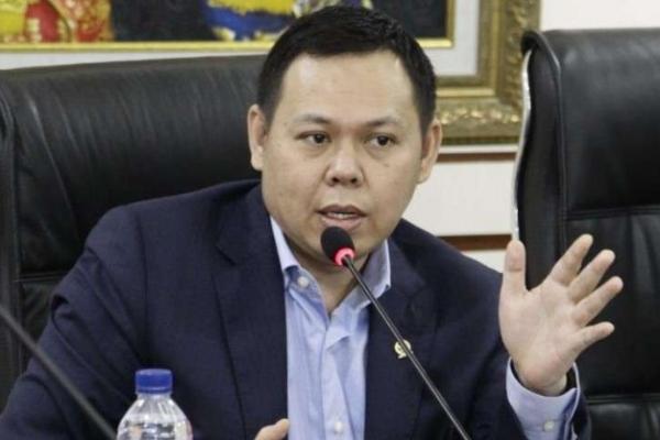 Wakil Ketua DPD RI, Sultan B Najamudin mengucapkan selamat atas pelantikan Gubernur beserta Wakil Gubernur Provinsi Bengkulu serta delapan Bupati bersama-sama wakilnya periode 2021-2024.