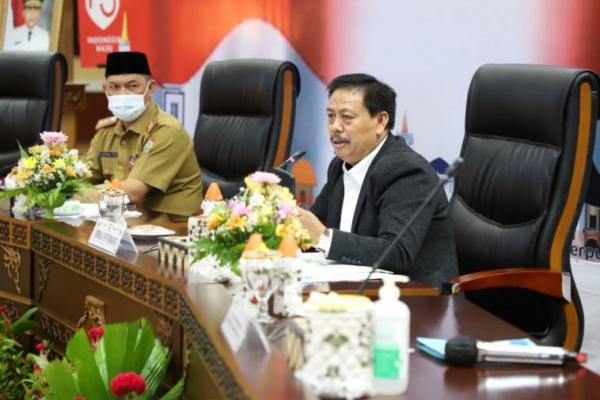 Perpustakaan Nasional (Perpusnas) RI berkomitmen untuk meningkatkan indeks literasi masyarakat Kalimantan Tengah (Kalteng)