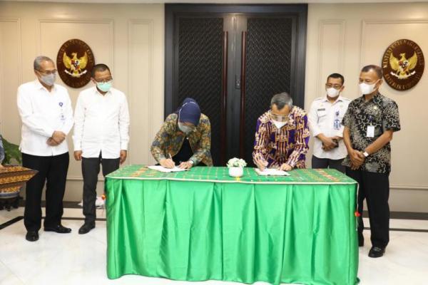 BLK Pekanbaru dan BLK Dumai yang berstatus UPTD (Unit Pelaksana Teknis Daerah) Provinsi Riau telah resmi menjadi BLK UPTP (Unit Pelaksana Teknis Pusat).