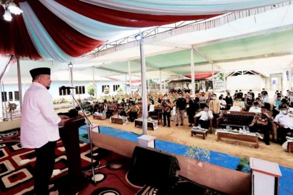 Pondok Pesantren adalah prototipe dari masyarakat madani, atau civil society. Sebab, sejak dulu, pondok selalu bercirikan mandiri dan menjadi solusi bagi masyarakat sekitar. 