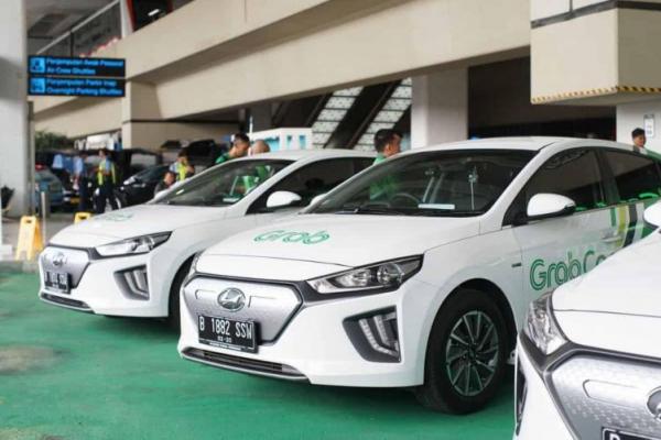 PT Angkasa Pura II menyediakan Stasiun Pengisian Kendaraan Listrik Umum [SPKLU] di Terminal 3 Bandara Soekarno-Hatta.