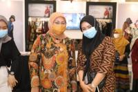Menaker Ida Takjub Dengan Desain Karya Siswa BBPLK Semarang di Muffest 2021
