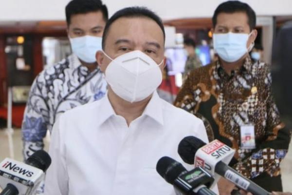 Ya kalau kita lihat memang DIM yang dikirim itu berpotensi menimbulkan dinamika yang cukup tinggi karena DPR kan juga menerima aspirasi dari masyarakat baik yang pro maupun yang kontra, namun apapun itu kita akan bahas dan kita akan buat sebuah undang-undang yang tentunya bisa bermanfaat buat semua.