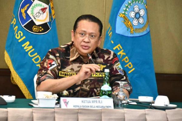Ketua MPR Bambang Soesatyo mengingatkan semua pihak bahwa curiga tentang adanya skenario mengubah masa jabatan presiden menjadi tiga periode sama sekali tidak beralasan. 