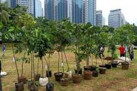 PDIP Tanam Aneka Jenis Pohon di GBK dan Waduk Rawa Lindung