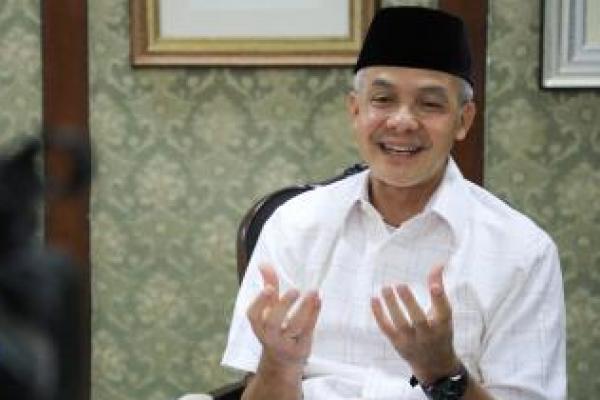 Saiful Mujani Research & Consulting merilis hasil survei terkait elektabilitas tokoh dalam pilpres 2024. Gubernur Jawa Tengah Ganjar Pranowo berada di peringkat teratas.